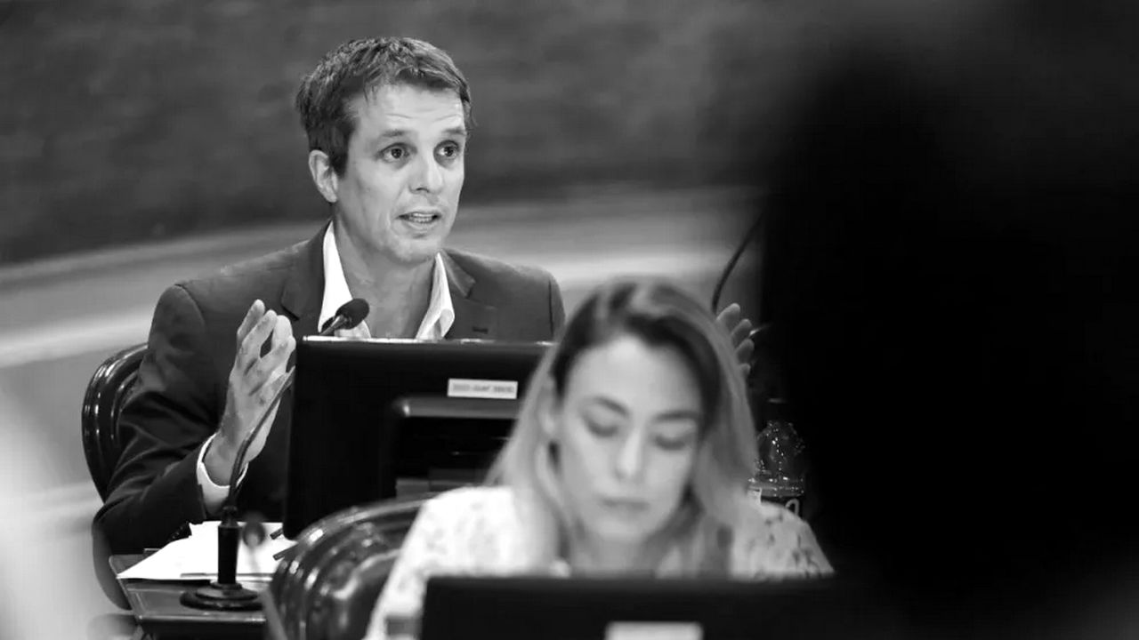 Proponen “reforzar la transparencia” en compras y contrataciones del Estado