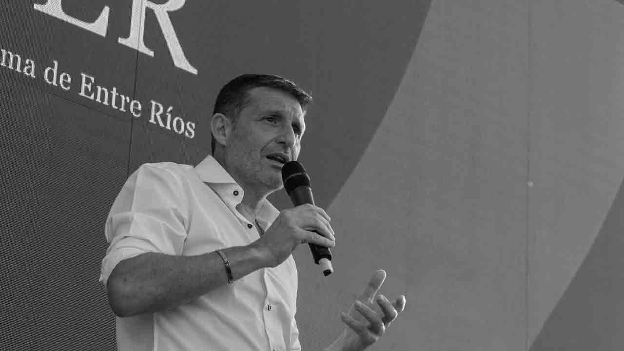 Filipuzzi, desde Uader, firmó un convenio con La Libertad Avanza