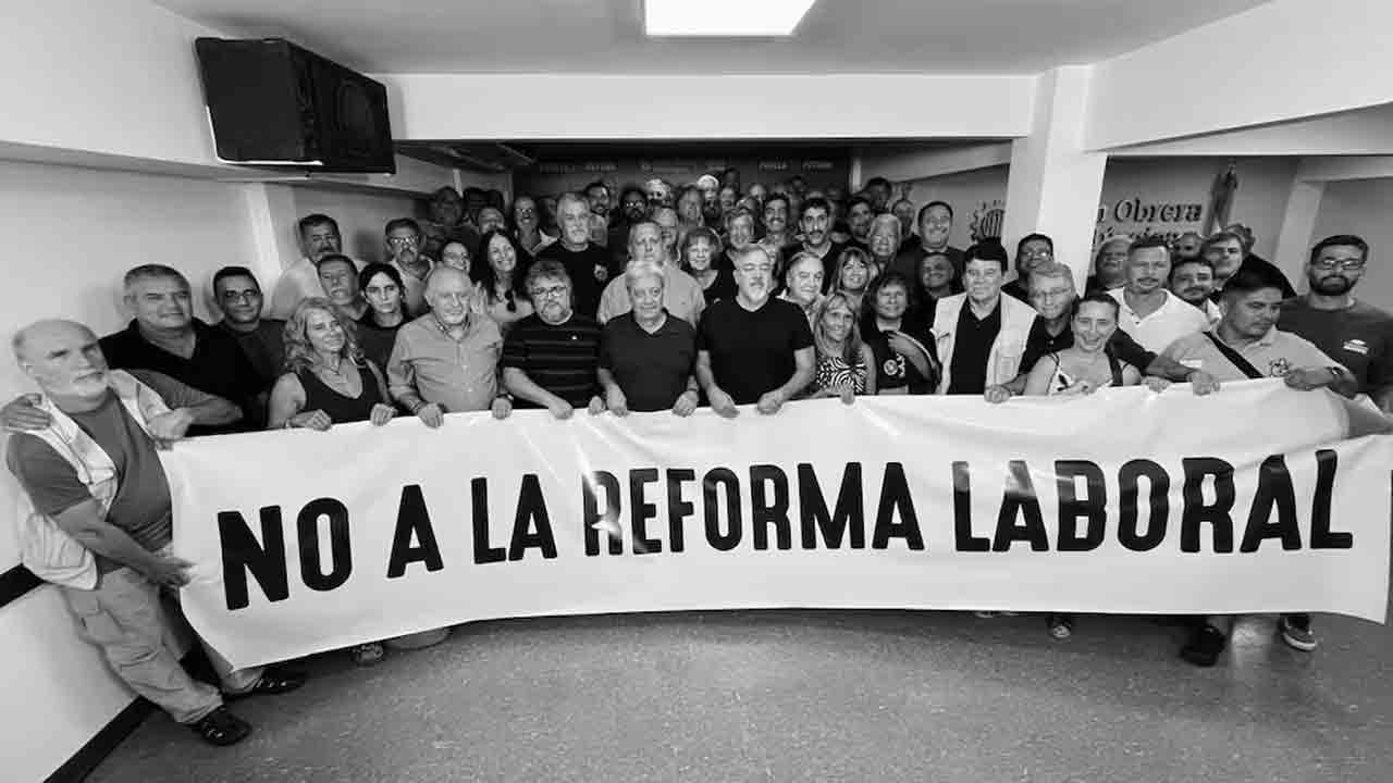 Frente de sindicatos estatales y privados lanzan un plan de lucha y movilización contra la reforma laboral